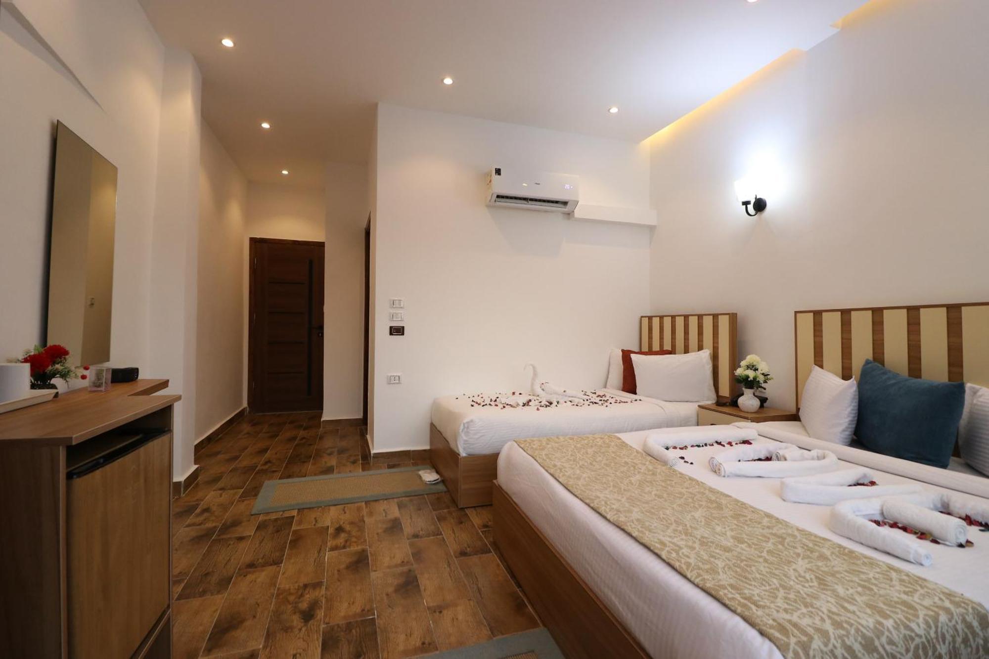 West Pyramids Hotel Kafrat al Jabal Exterior photo