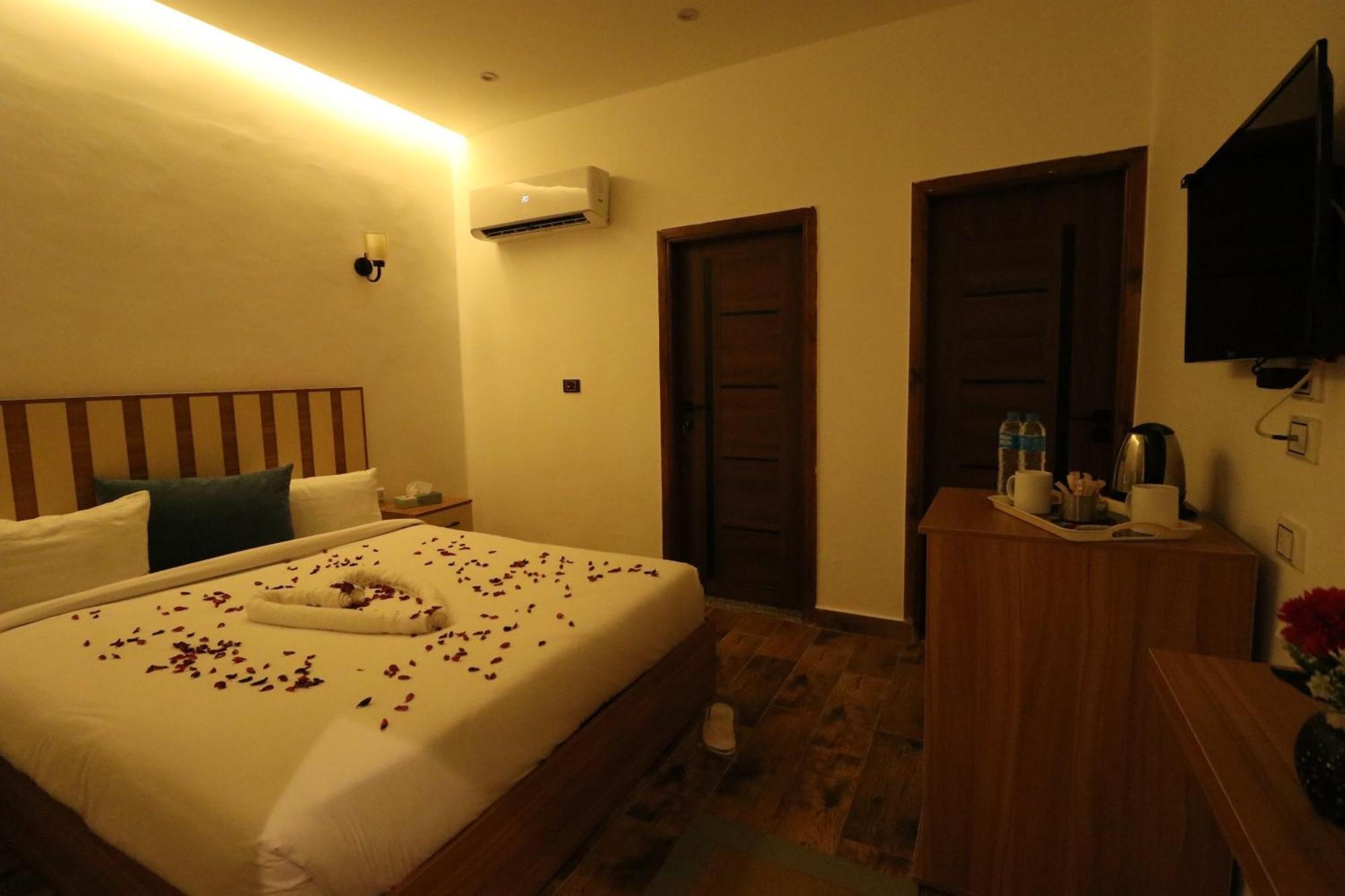 West Pyramids Hotel Kafrat al Jabal Exterior photo